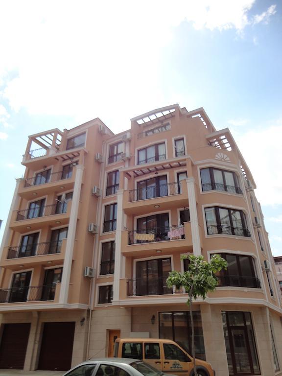 Holiday Apartments In Поморіє Екстер'єр фото